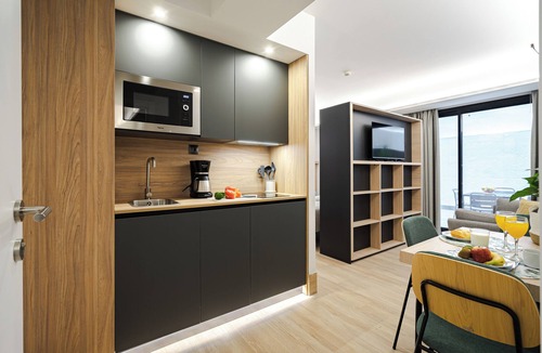 Guindalera Apartment | Feelathome Ventas Suites