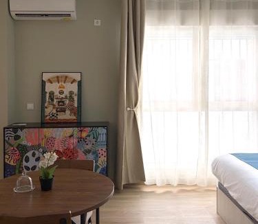 San Blas-Canillejas Hostel | Feliz Apartment