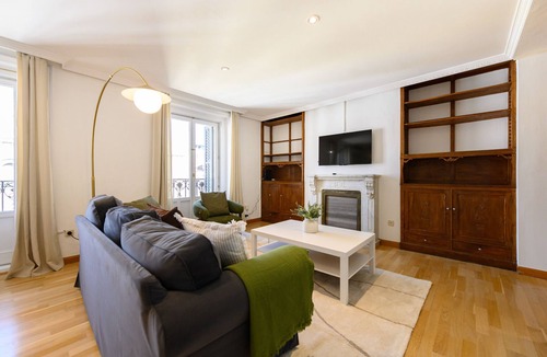 Moncloa - Arguelles Apartment | (FER55D) Spacious 3-bedroom apartment in Moncloa
