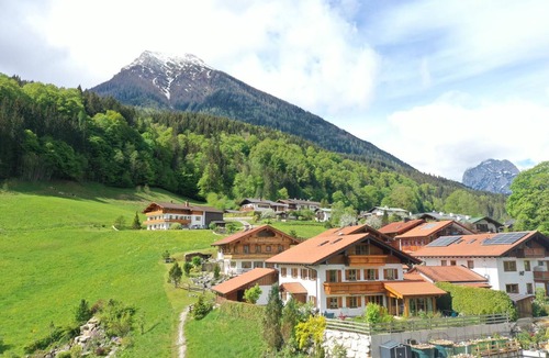 Ramsau Apartment | Ferienwohnung, 1-4 Personen, 58 qm,Dusche/WC,2 Balkone, TV, WLAN,1 Schlafzimmer/1 Wohnschlafzimmer,Dachgeschoss,Nichtraucher