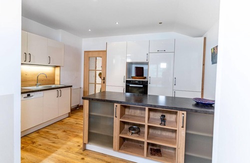 Ramsau bei Berchtesgaden Apartment | Ferienwohnung Nr. 4, 1-2 Personen, 40 qm, Dusche/WC, Südbalkon, TV, W-LAN, 1 Schlafzimmer, Nichtraucher