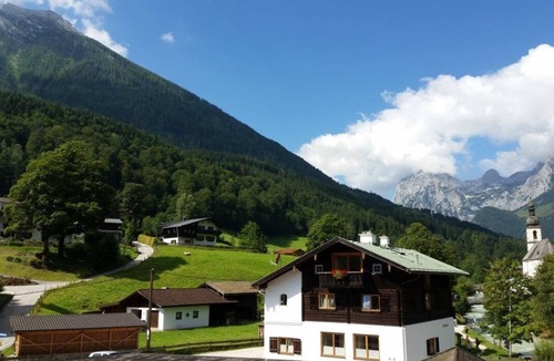 Ramsau Apartment | Ferienwohnung Steinberg* im 'Haus am Bachrand', 1-2 Personen , Dusche/WC, Balkon, TV, 1 Schlafzimmer
