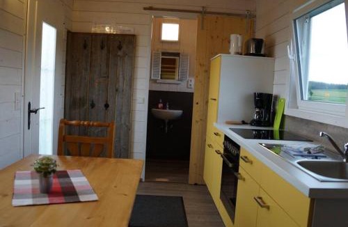 Kammeltal Apartment | Feriendörfle Fritz - Zirkuswagen (rot)