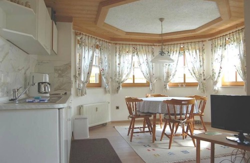 Bayerisch Eisenstein Apartment | Feriendomizil im Erdgeschoss mit eigenem Zugang vom Garten aus