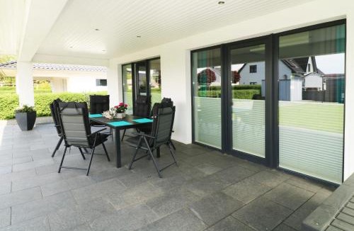 Molschow House | Ferienhaus 100 m² mit Kamin & WLAN in Zecherin