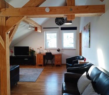 Achslach Apartment | Ferienhaus am Bach