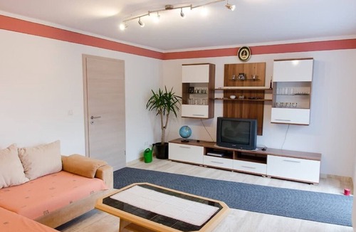 Barnau Apartment | Ferienhaus auf 2 Etagen mit eigenem Balkon