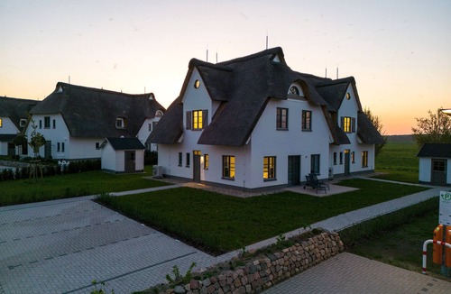 Stolpe b. Anklam Cottage | Ferienhaus Carl Reinecke - Inseldomizil Stolpe - Urlaub Unter Reet auf Usedom
