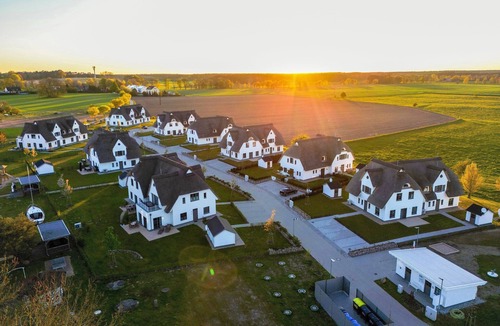 Stolpe b. Anklam Cottage | Ferienhaus Leonard Bernstein - Inseldomizil Stolpe - Urlaub Unter Reet auf Usedom