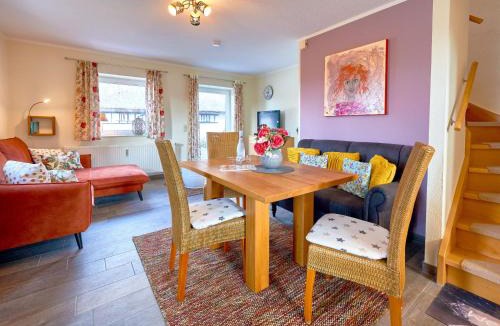 Lobbe Apartment | Ferienhaus Lobbe - Wohnung 01 mit Terrasse strandnah