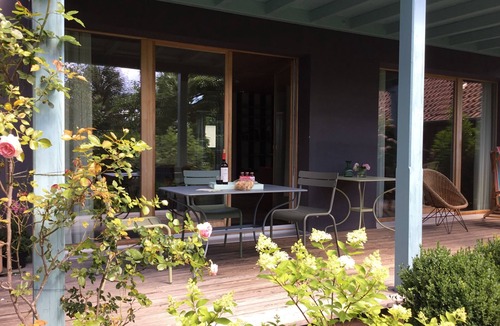 Diessen am Ammersee House | Ferienhaus mit Garten, Klarer Architektur und Puristischem Design