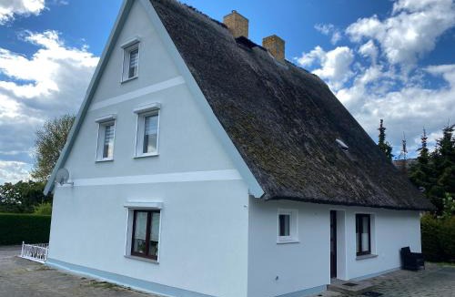 Gross Zicker House | Ferienhaus MS Fischerhus mit 250 qm im Ostseebad