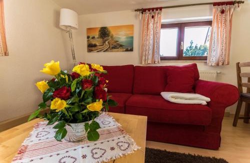 Altendorf Apartment | Ferienhaus Rosalie Ruhiges Ferienhaus mit Garten direkt am Malerweg