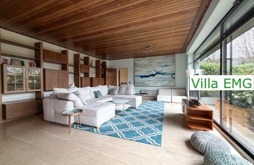 Saerbeck Villa | Ferienhaus Villa EMG Saerbeck nah Münster Riesenbeck Osnabrück mit Pool, Sauna, Garten für Familien Gruppen bis 23 Personen