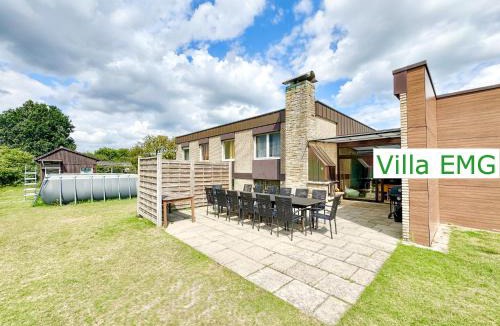 Saerbeck Villa | Ferienhaus Villa EMG Saerbeck nah Münster Riesenbeck Osnabrück mit Pool, Sauna, Garten für Familien Gruppen bis 23 Personen