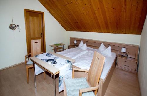 Gleichamberg Apartment | Ferienpension Kühner