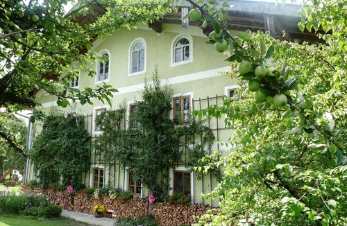 Breitbrunn a. Chiemsee Apartment | Ferienwohnung "Franzl" für 2-4 Personen im OG, 52 qm, 1 Schlafraum, 1 Wohnküche, Gemeinschaftsbalkon