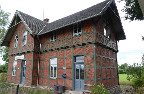Meeder Apartment | Ferienwohnung im Historischen Ehemaligen Bahnhof