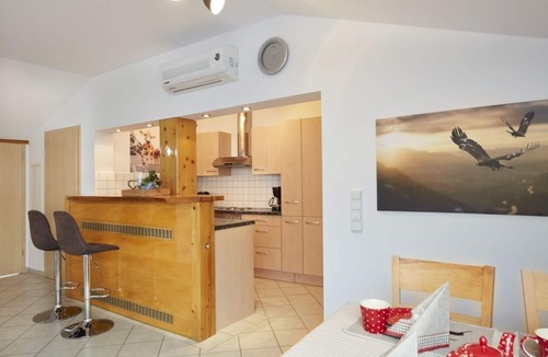 Unterschonau Apartment | Ferienwohnung Alpenblick, 1-4 Personen, 65qm, 2 separate Schlafzimmer, Balkon