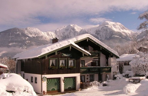 Unterschonau Apartment | Ferienwohnung Nr. 6, 1 bis 2 Personen, 55 qm, 1 Schlafzimmer, Wohnraum mit Schlafcouch, separate Einbauküche, Balkon