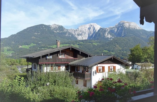 Unterschonau Apartment | Ferienwohnung Nr. 2 Kehlsteinblick, 1 bis 2 Personen, 45 qm, 1 Schlafzimmer, Wohnküche und Balkon