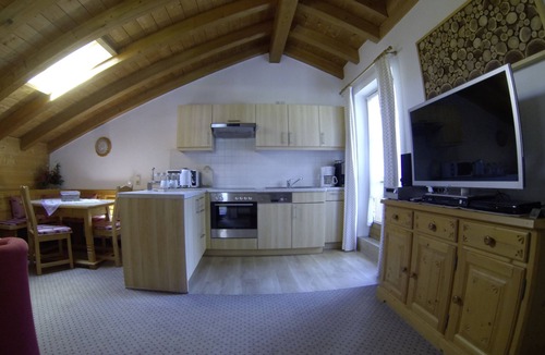 Oberschonau Apartment | Ferienwohnung Alpenrose, 1 bis 2 Personen, 50 qm, 1 Schlafzimmer, 2 Balkone