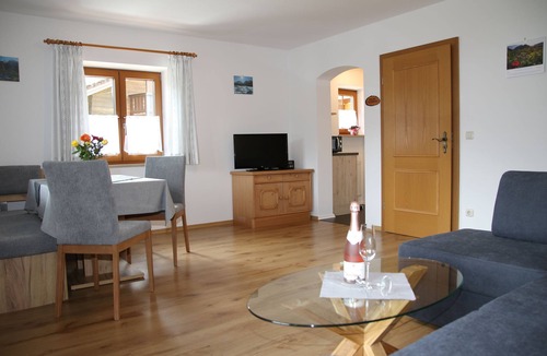 Oberschonau Apartment | Ferienwohnung Grünstein, 1 bis 2 Personen, 65 qm