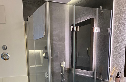 Oberschonau Apartment | Ferienwohnung Dolomit, 87 Qm,1. Obergeschoß, 2 Separate Schlafzimmer, 2 Bäder, Balkon