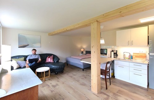 Taubenheim Apartment | Ferienwohnung Spreebogen