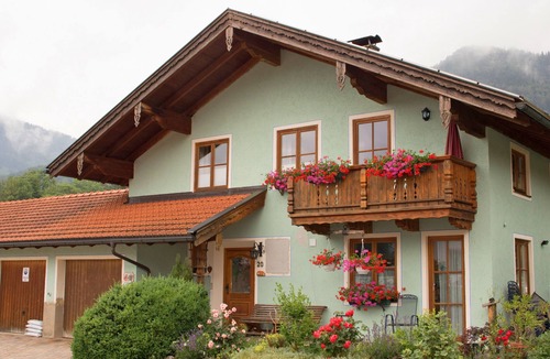 Hohenaschau im Chiemgau Apartment | Ferienwohnung 50 qm mit extra Schlafzimmer und Balkon°