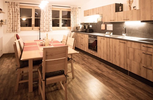 Aschau im Chiemgau Apartment | Ferienwohnung 73 qm, Separates Schlafzimmer und West-balkon, App. 25