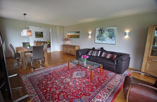 Winkl Apartment | Ferienwohnung 1 Gestüt Pfaffenlehen