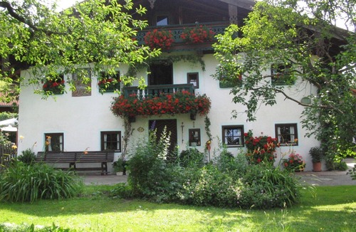 Frasdorf Apartment | Ferienwohnung 2 - 4 Pers. 70 qm, großer Wohn/Schlafraum, 1 Schlafzimmer, Küche, SAT-TV, Nichtraucher, keine Haustiere