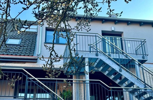 Bad Konigshofen Apartment | Ferienwohnung 2 mit Zwei Einzelbetten und Schlafcouch