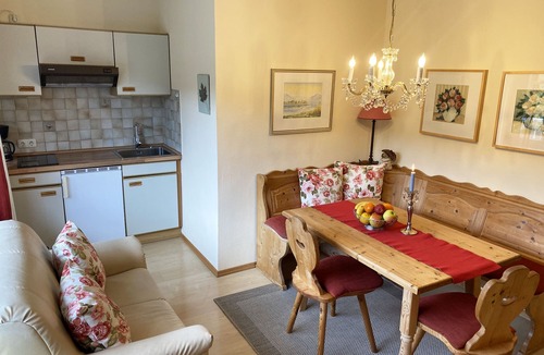 Antwort Apartment | Ferienwohnung, 36 qm Obergeschoss, 1 separates Schlafzimmer