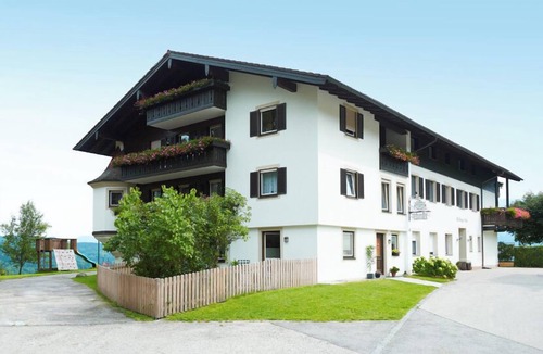 Aufham Apartment | Ferienwohnung 9 "Höglwörther See", Nichtraucher, 2 Schlafzimmer, Sat-TV, 4 Sterne, max. 6 Personen