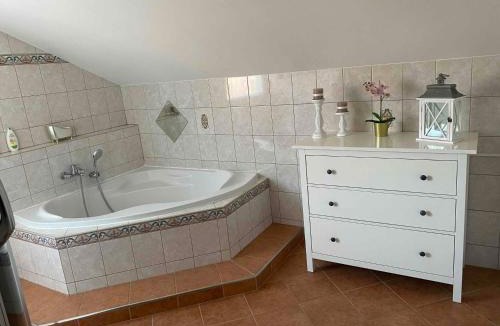 Wasserburg am Inn Apartment | Ferienwohnung Alpenblick