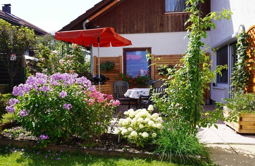 Feldafing Apartment | Ferienwohnung Am Jägerberg, Feldafing in Bayern