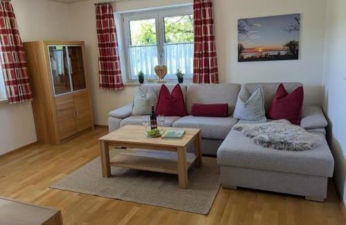 Chieming Apartment | Ferienwohnung am Krebsbach