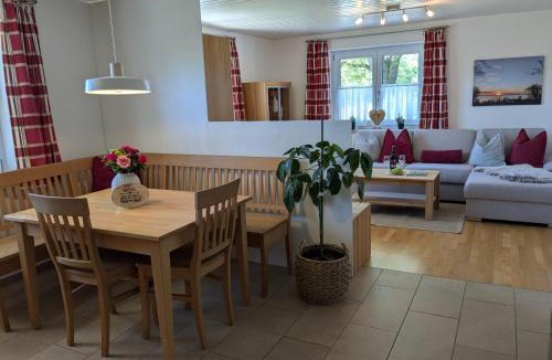 Chieming Apartment | Ferienwohnung am Krebsbach