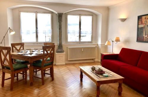 Insel Apartment | Ferienwohnung Am Stadtpark - Charmant, seenah, zentral in historischem Gebäude