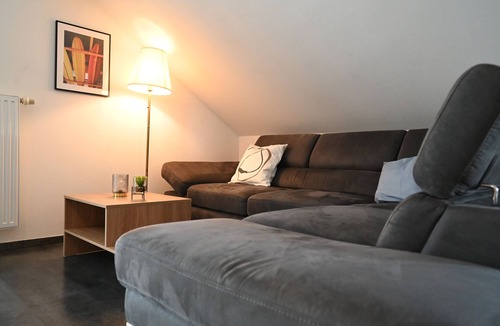 Postbauer-Heng Condo | Ferienwohnung Apartment 2 Einzelbetten o Doppelbett Wohn Essbereich Küche Wlan