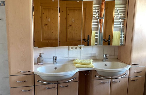Bobing Apartment | Ferienwohnung/app. für 5 Gäste mit 100m² in Böbing
