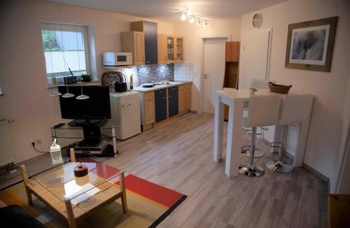 Balm Apartment | Ferienwohnung Balm mit Terrasse im Garten und WLAN