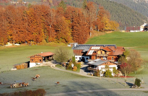 Bischofswiesen Apartment | Ferienwohnung "Berchtesgaden" für 2-4 Personen, ca. 85 m², 2 Schlafzimmer, Wohnzimmer, Balkon
