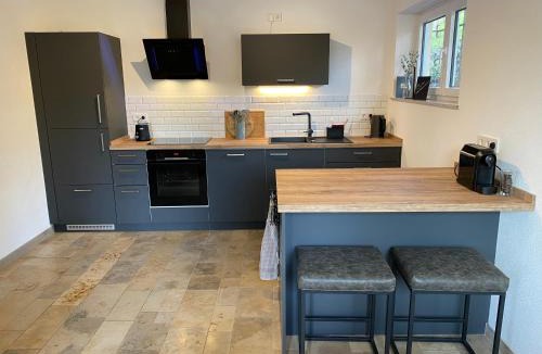 Wangen im Allgaeu Apartment | Ferienwohnung Bergblick Wangen im Allgäu mit Garten, 2022 komplett renoviert
