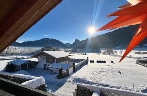 Unterammergau Apartment | Ferienwohnung Bergblick für bis 13 oder 14 Personen mit 5 Schlafzimmer und 3 Bäder
