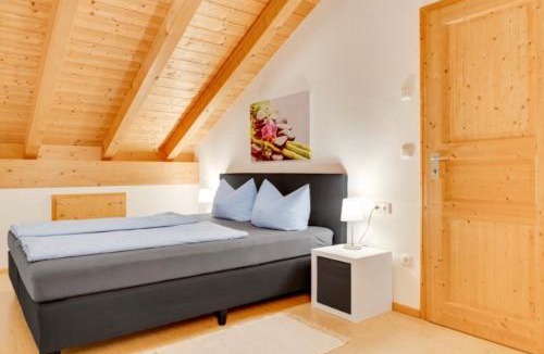 Unterammergau Apartment | Ferienwohnung Bergblick für bis 13 oder 14 Personen mit 5 Schlafzimmer und 3 Bäder