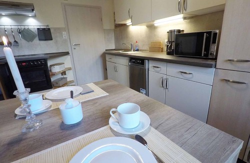 Kirchenlamitz Apartment | Ferienwohnung Blütentraum