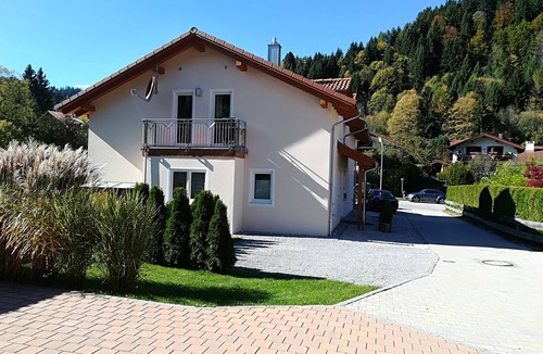 Aschau im Chiemgau Apartment | Ferienwohnung "Chiemsee" 113 qm, 3 Schlafzimmer, EG - DG